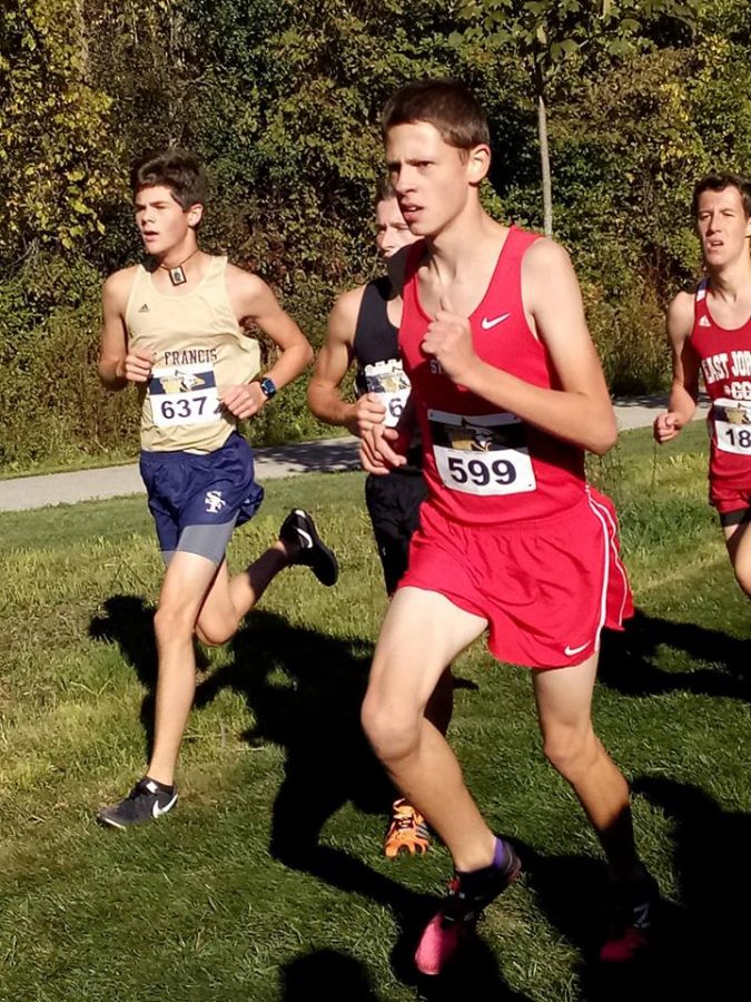 Aaron Bowerman, who crushed the course with a 17:29.40, pushed hard the entire race to receive a medal at the end.