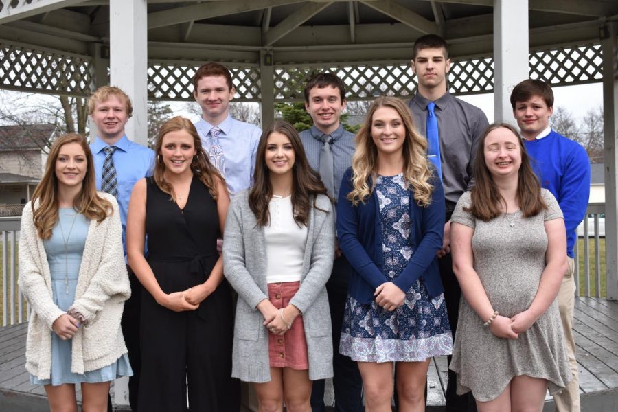 The+top+ten+students+pose+for+a+photo+to+celebrate+their+accomplishment.