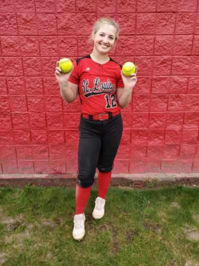 Izabellle Hrabal had an insane night on the offensive end with two grand slams.