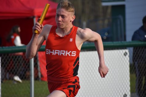 SLHS boy’s and girls’ Track team pushes their way through a tough Invitational at Clare
