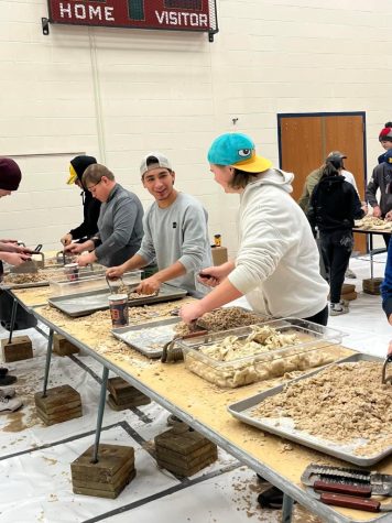 Saint Louis students make pies in preparation for the community.