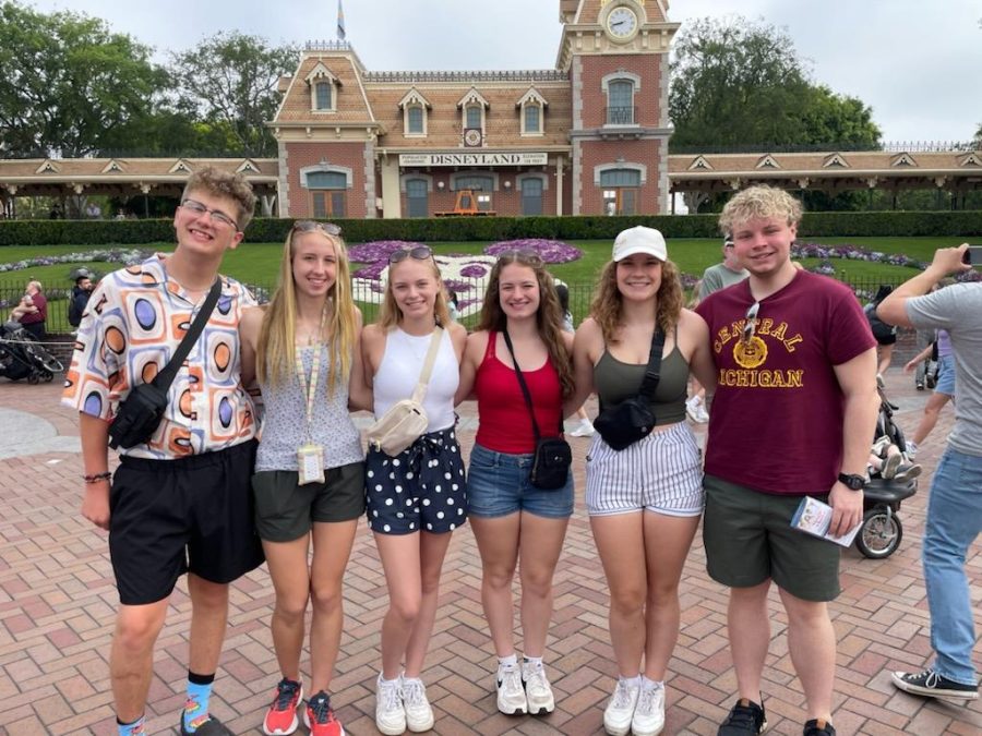 St. Louis BPA members enjoy Disneyland during their time at Nationals.