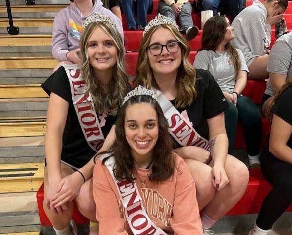 Seniors Brynn Saxton, Zoey Clarke, and Kerregan Wilson all together to celebrate the Senior Night.