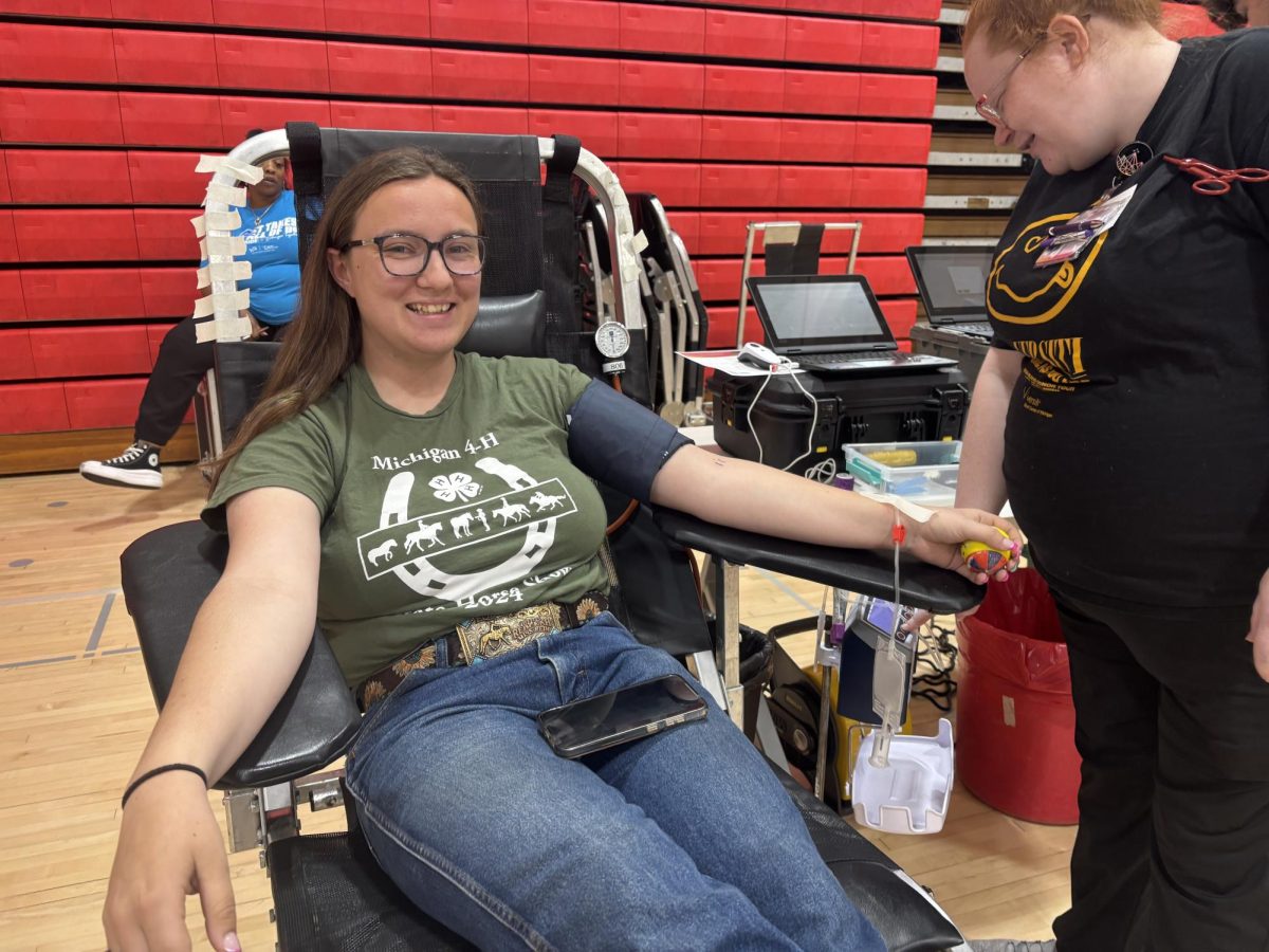 Senior Rebekah Ross donates her blood.