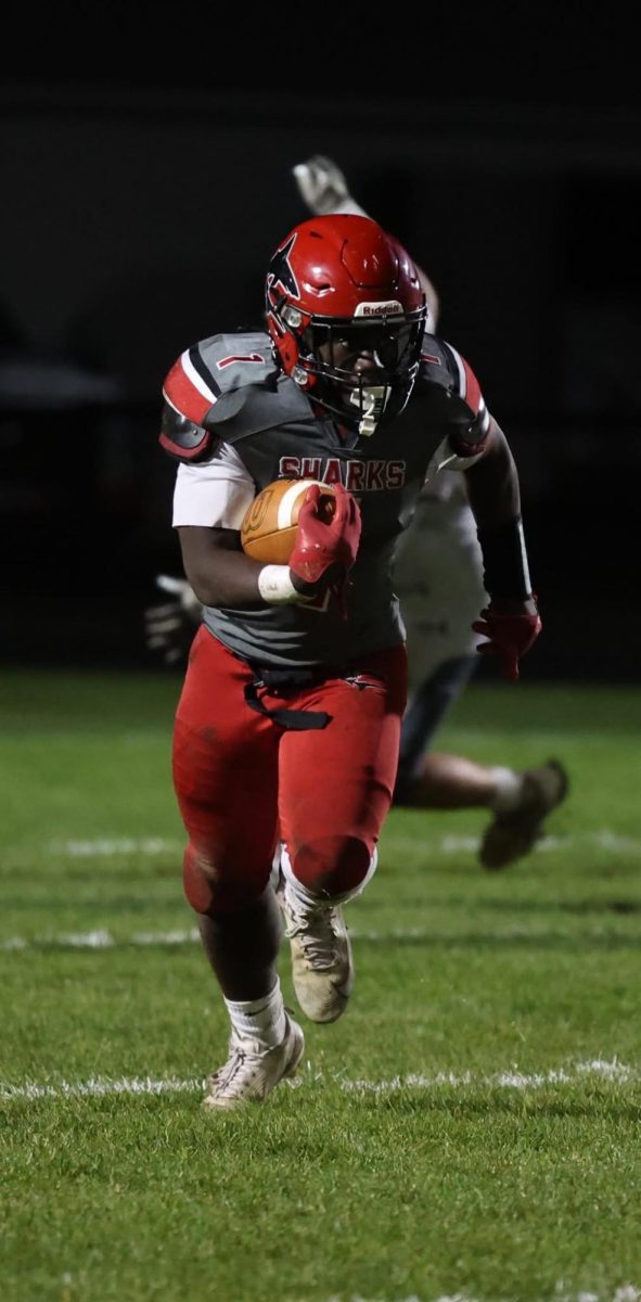 Karson Tweh running the ball down the field!