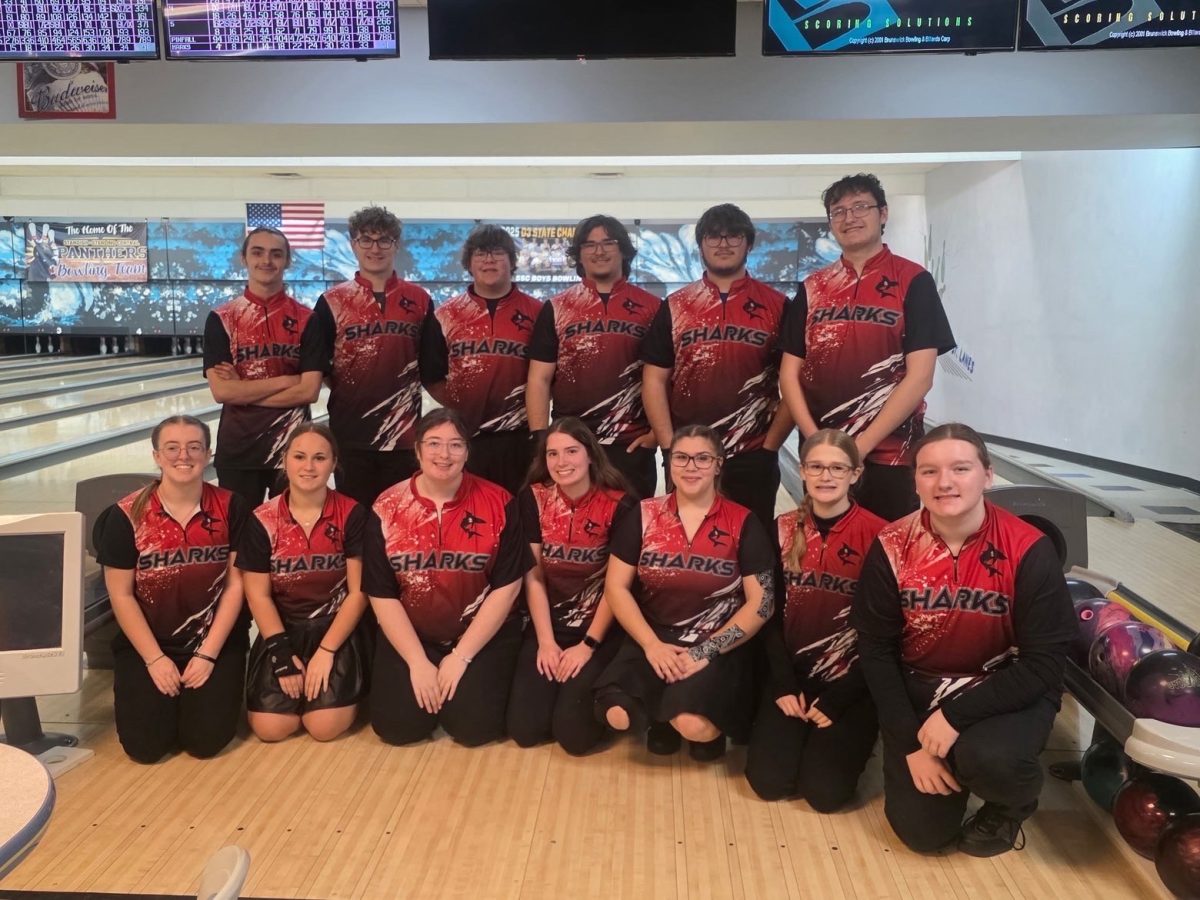 The bowling team poses for a photo!