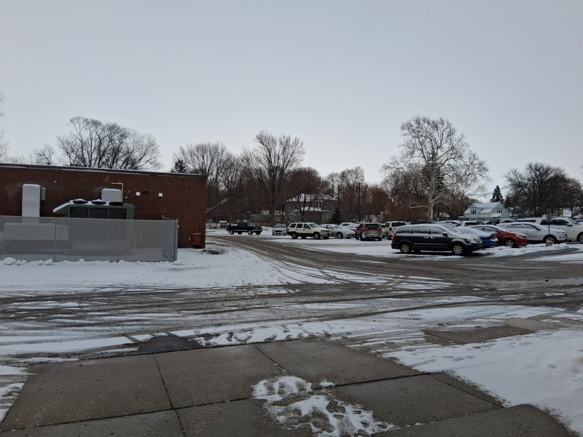 Snow descends upon SLHS and its parking lot!